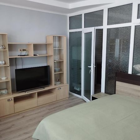 Yalcin Star Residence Apartment 300 บาทูมิ ภายนอก รูปภาพ