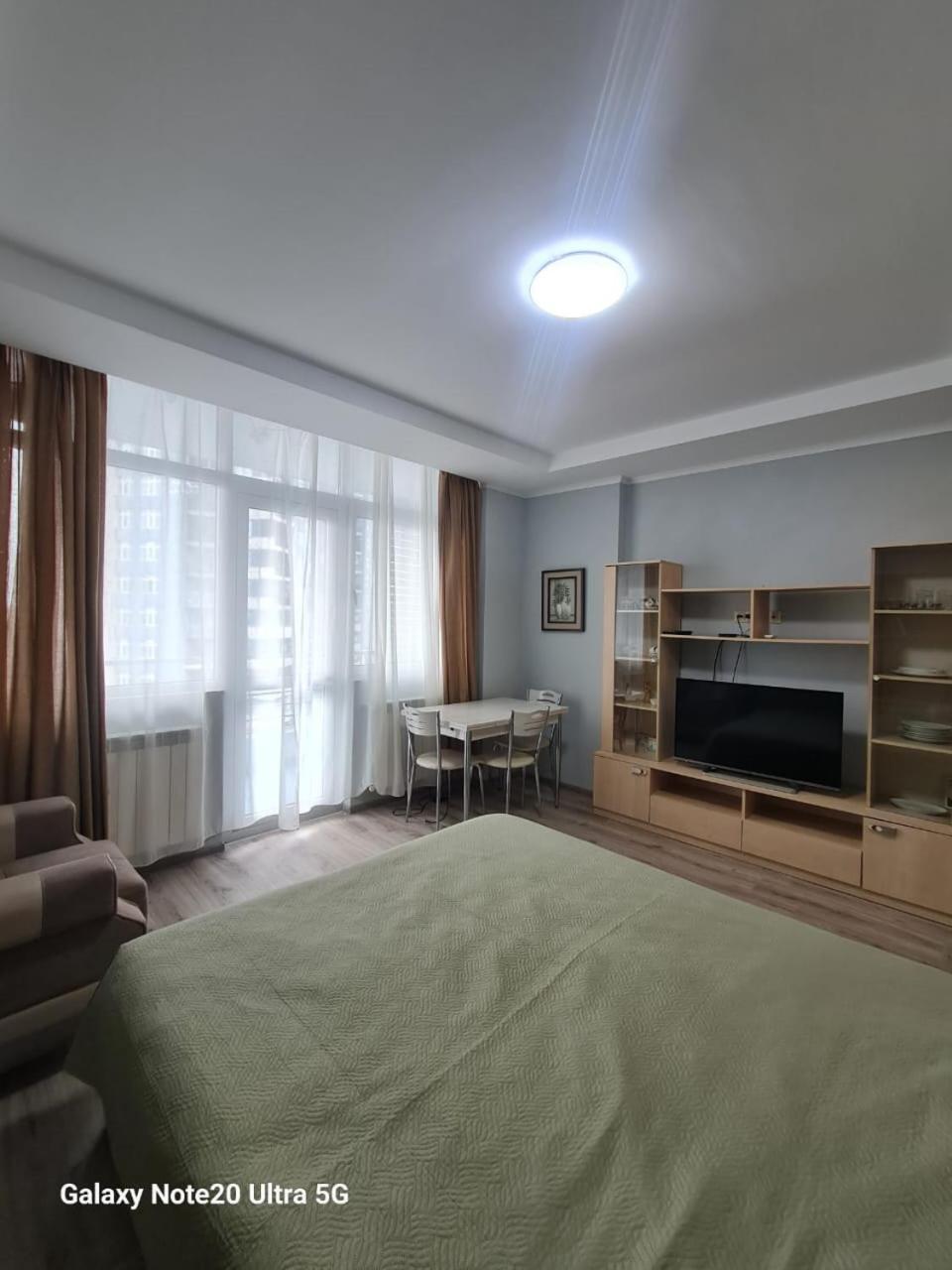 Yalcin Star Residence Apartment 300 บาทูมิ ภายนอก รูปภาพ