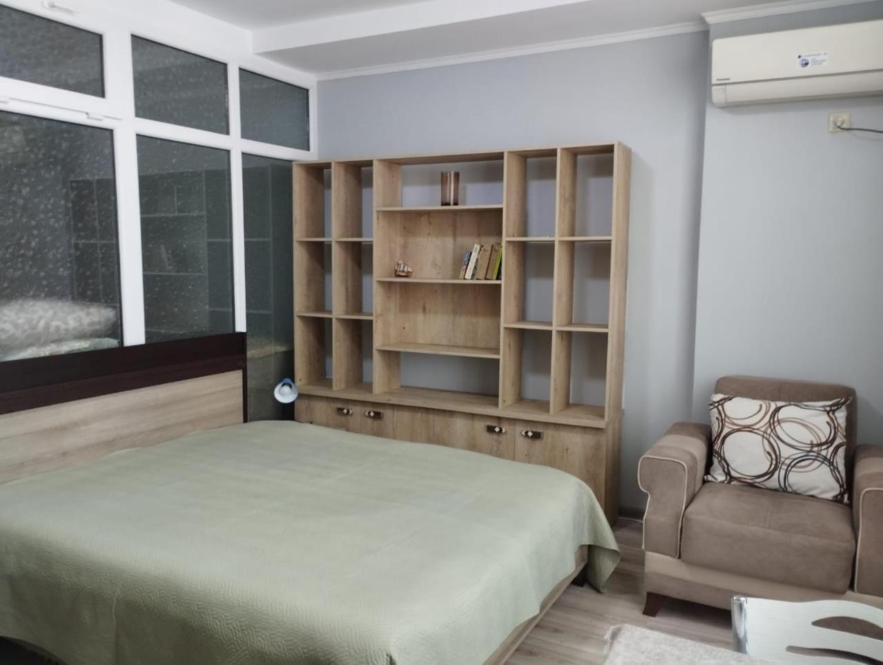 Yalcin Star Residence Apartment 300 บาทูมิ ภายนอก รูปภาพ