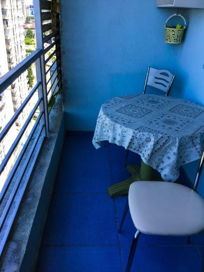 Yalcin Star Residence Apartment 300 บาทูมิ ภายนอก รูปภาพ